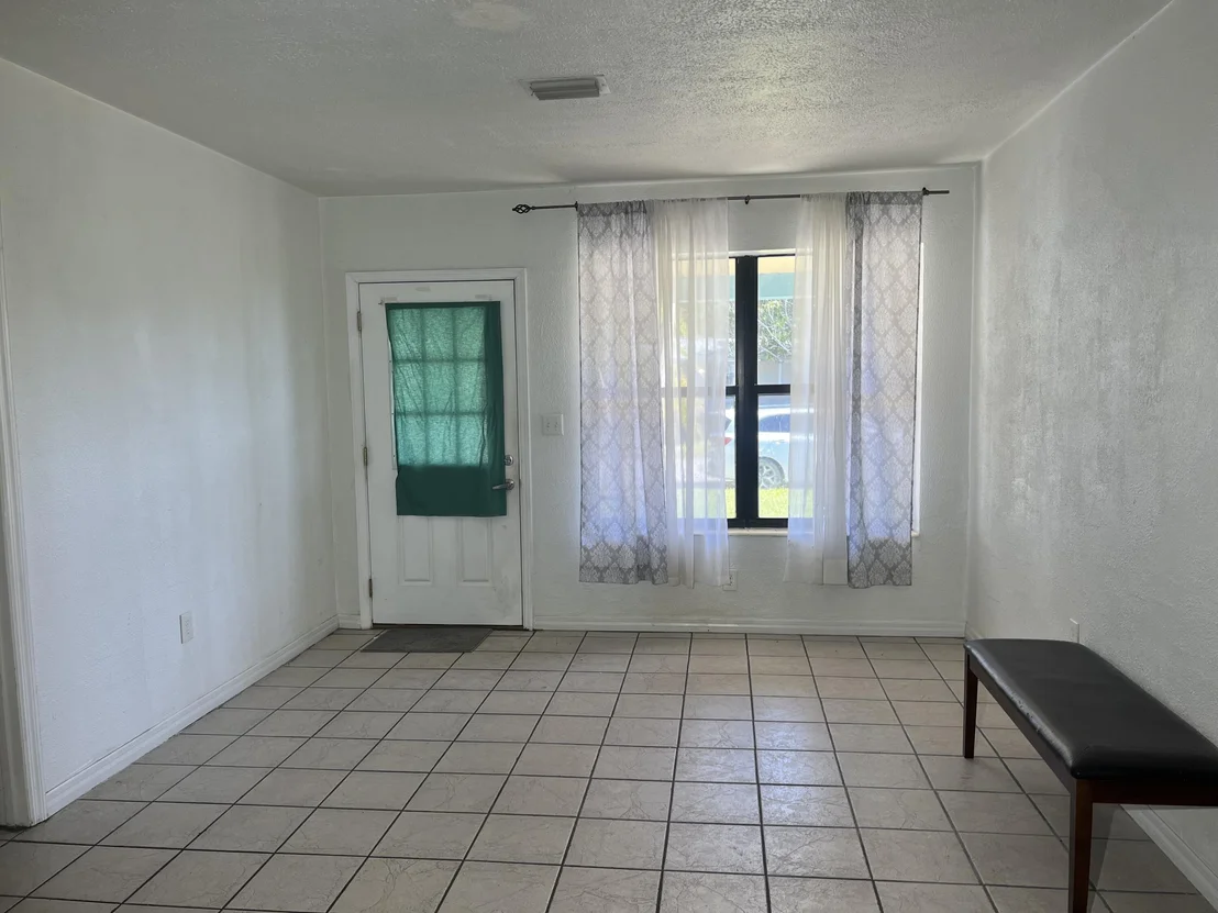 Photo of 303 Georgetown Avenue