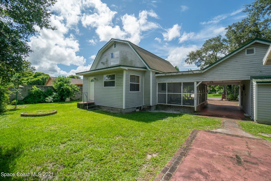 Photo of 4670 Robert Street