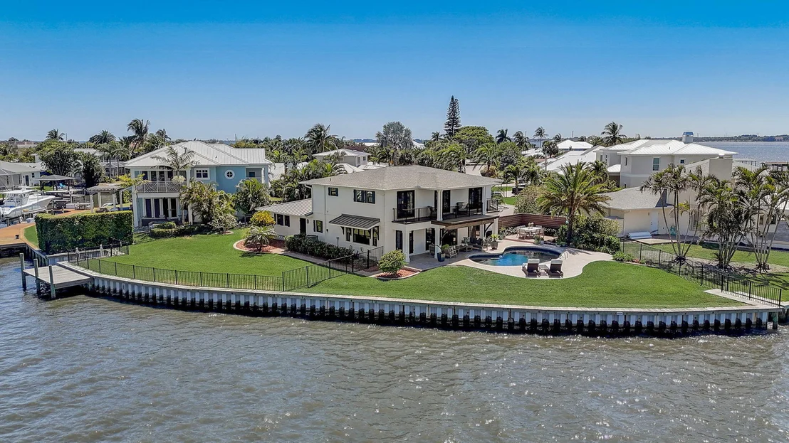 Photo of 451 River View Lane