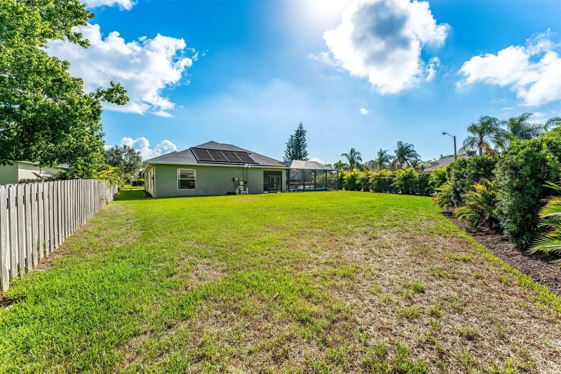 Photo of 1697 E Auburn Lakes Drive N