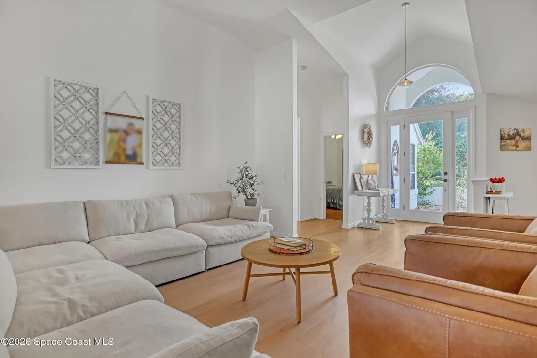 Photo of 402 Peregrine Drive