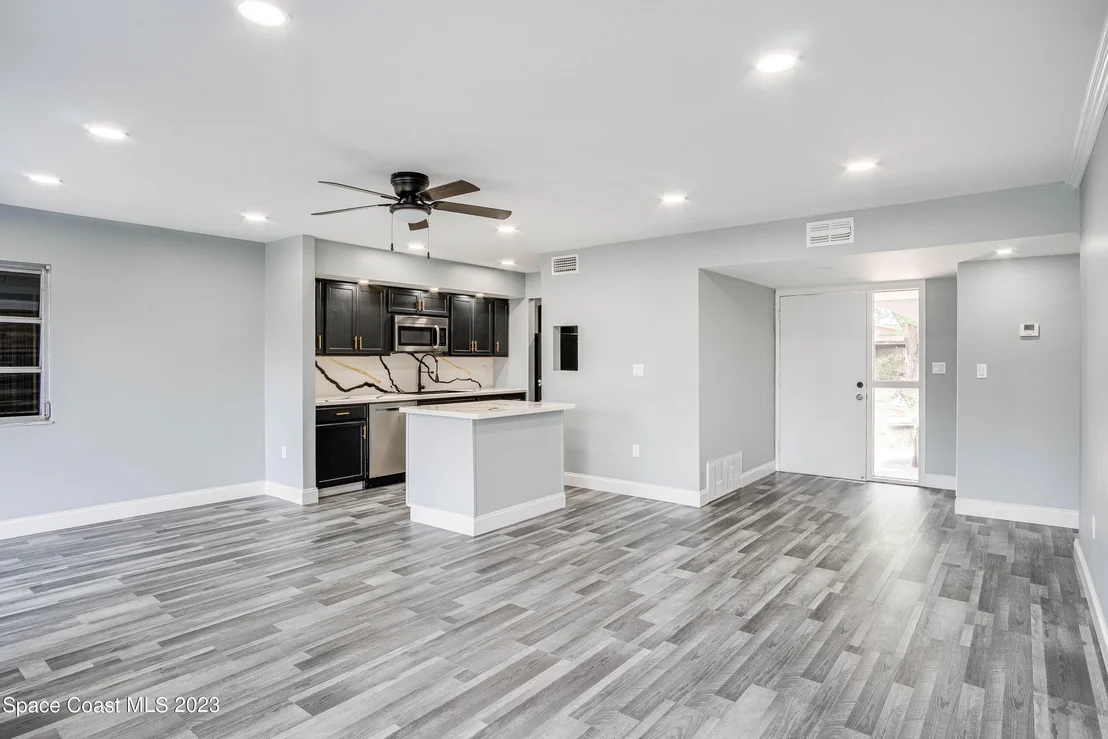 Photo of 660 Aloha Avenue