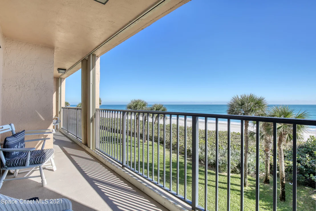 Photo of Unit 310 at 995 N Highway A1a