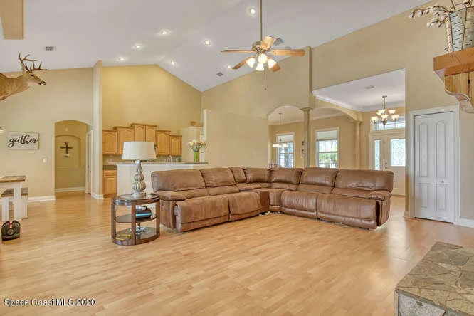 Photo of 1145 Tuckaway Drive