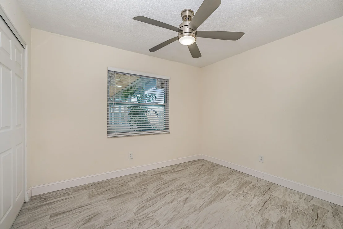 Photo of 2896 Lancaster Road