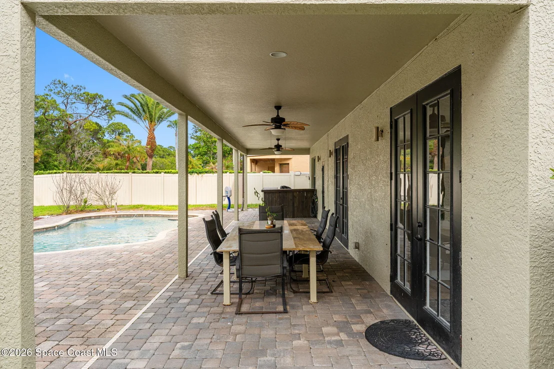 Photo of 1390 Talon Way