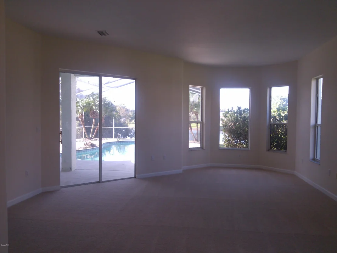 Photo of 4474 Long Lake Road