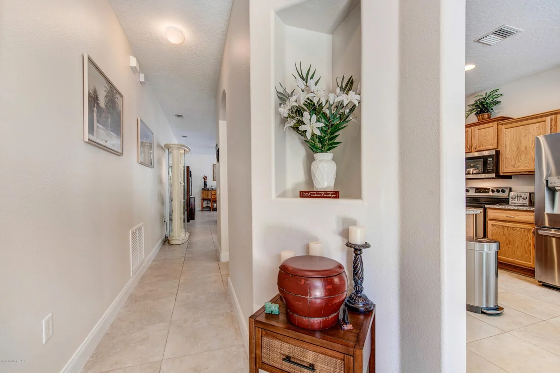 Photo of 412 Waterside Circle