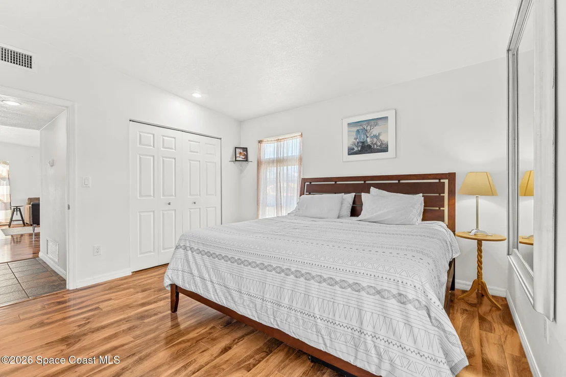 Photo of 1055 Daytona Drive NE