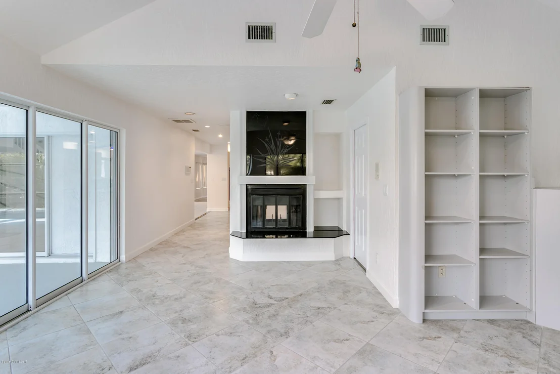 Photo of 465 Lanternback Island Drive