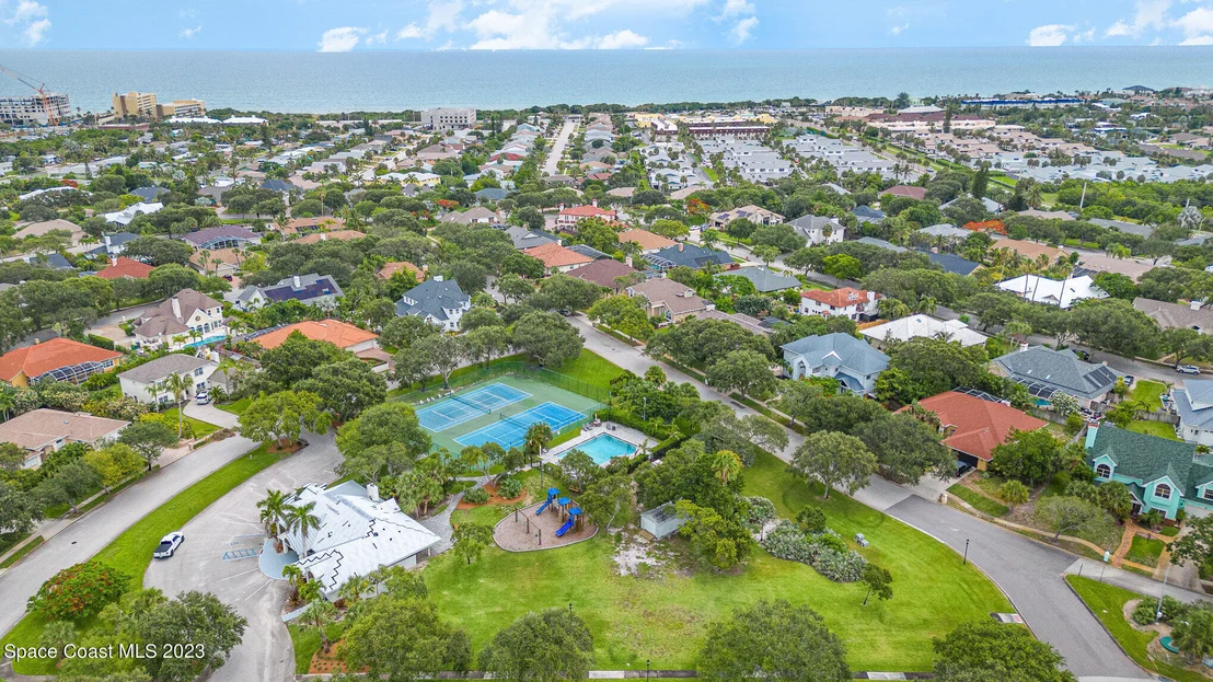 Photo of 544 Hummingbird Drive