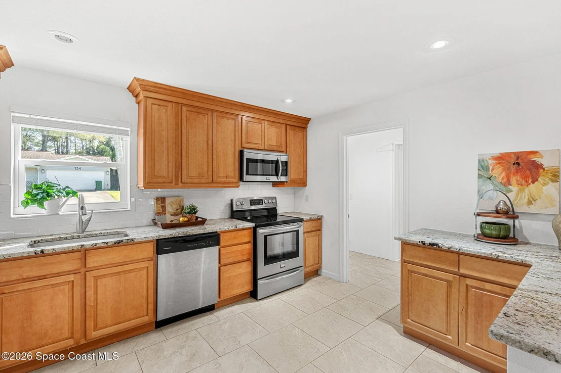 Photo of 135 Oakledge Drive