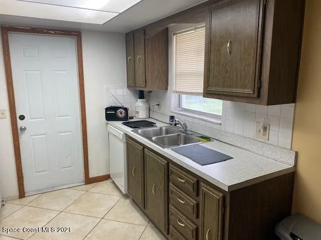 Photo of 2710 Rouen Avenue