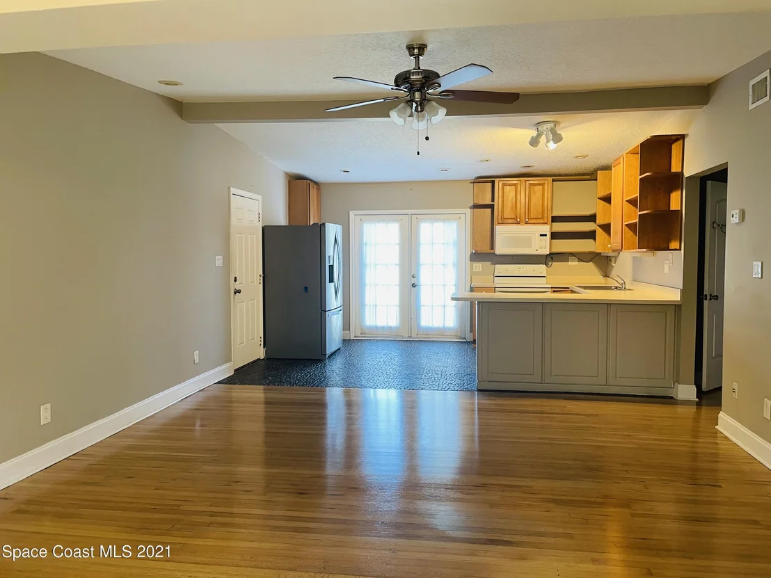 Photo of 213 Albert Avenue
