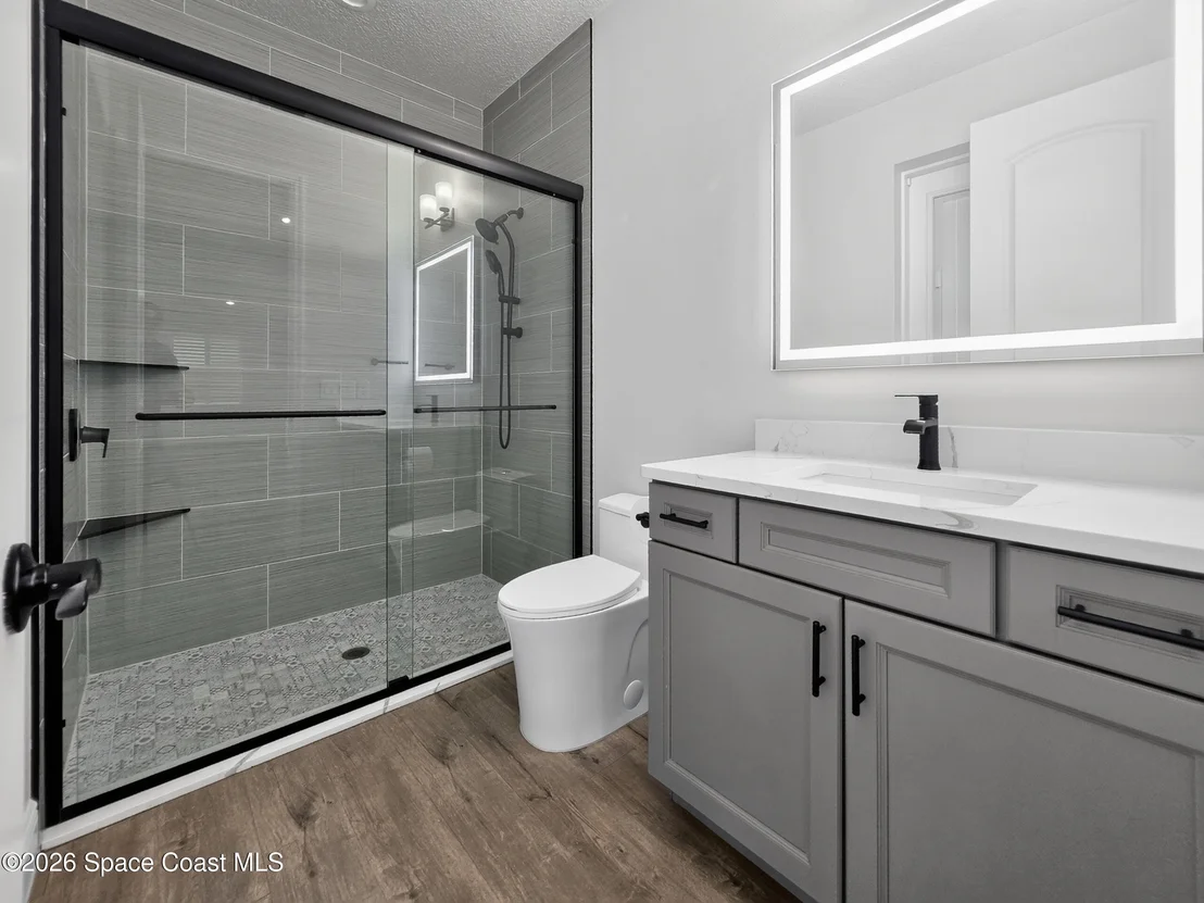 Photo of 1845 Market Circle NE