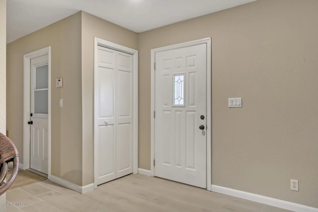 Photo of 681 Hibiscus Drive