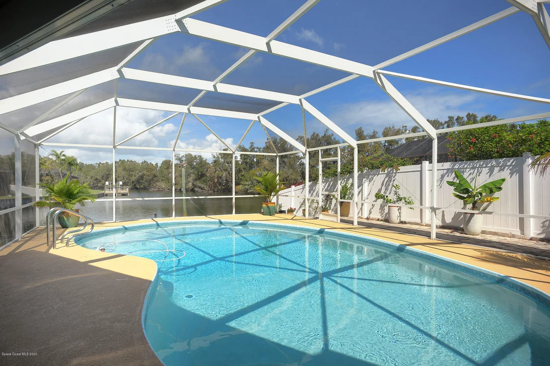 Photo of 448 Sparrow Drive