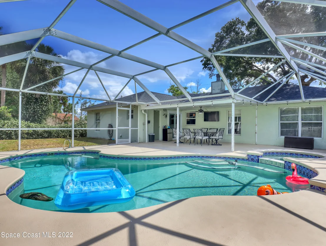 Photo of 6280 Golfview Avenue