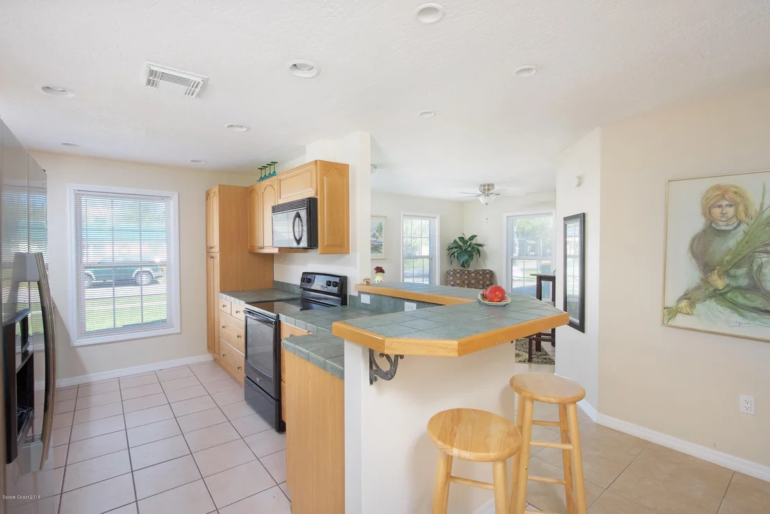 Photo of 2847 Pembroke Road