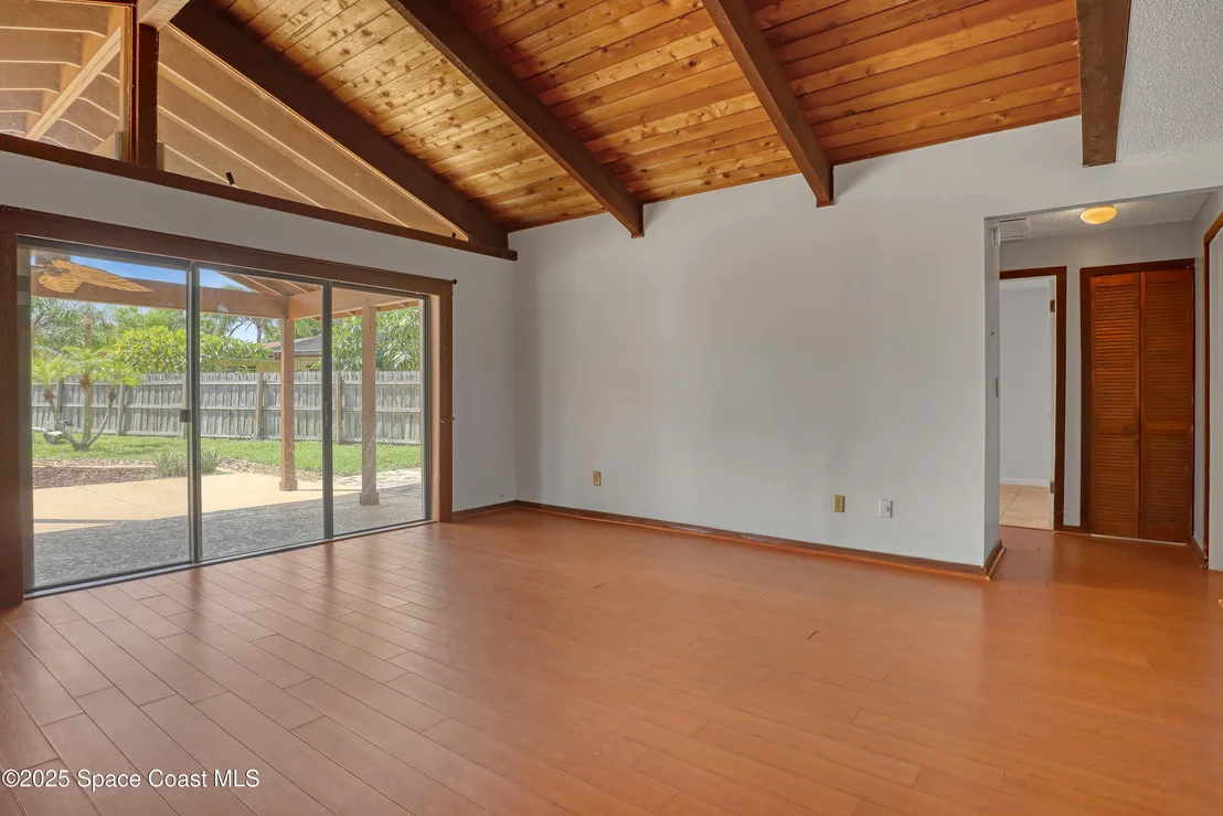 Photo of 210 Applewood Circle