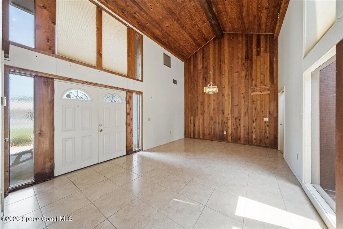 Photo of 653 Doral Lane