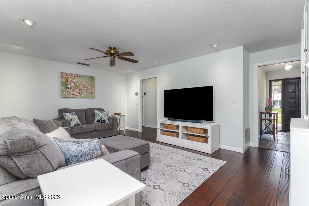 Photo of 329 Franklyn Avenue