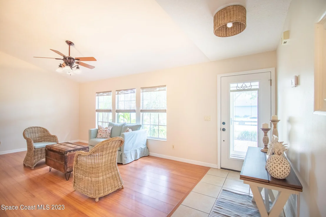 Photo of 4290 Silver Lake Drive