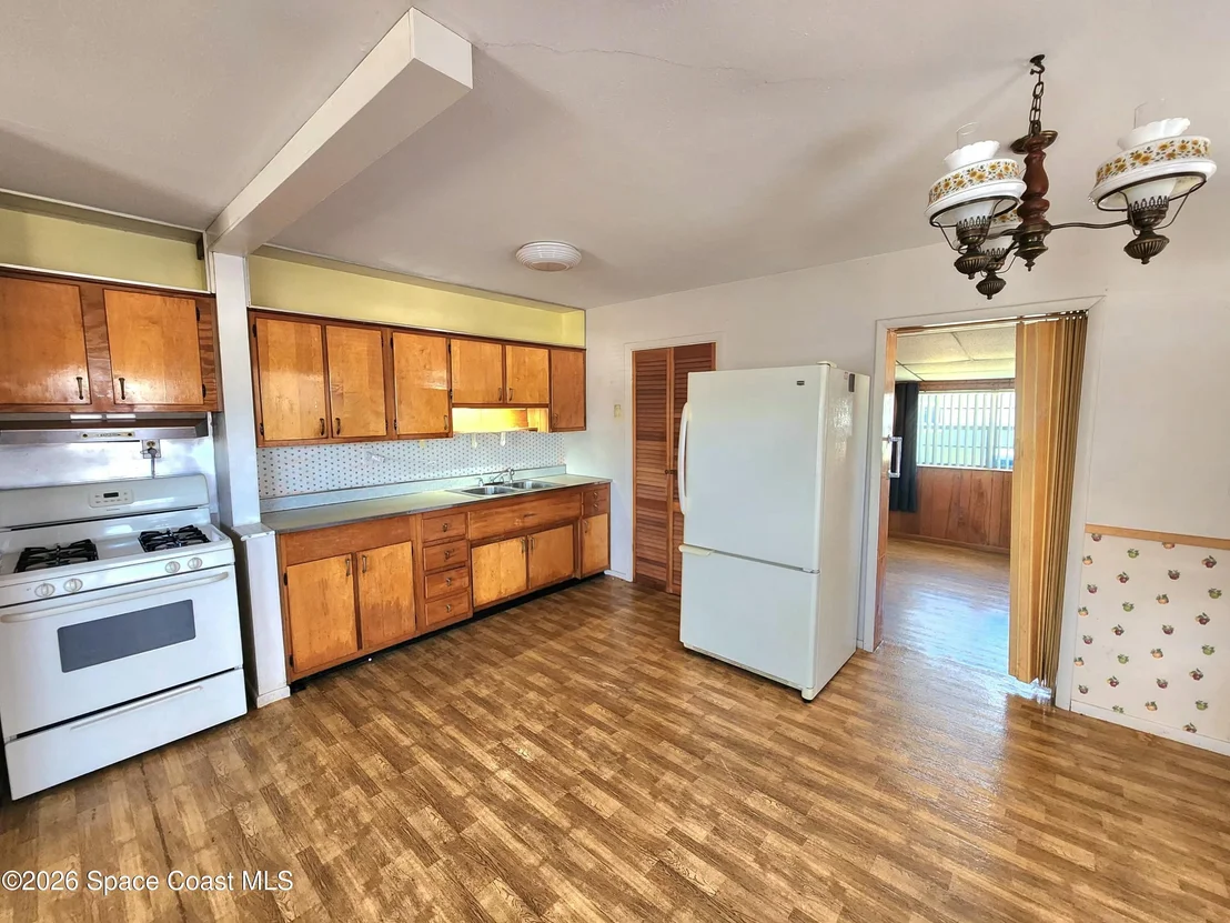 Photo of 2455 Pepper Avenue
