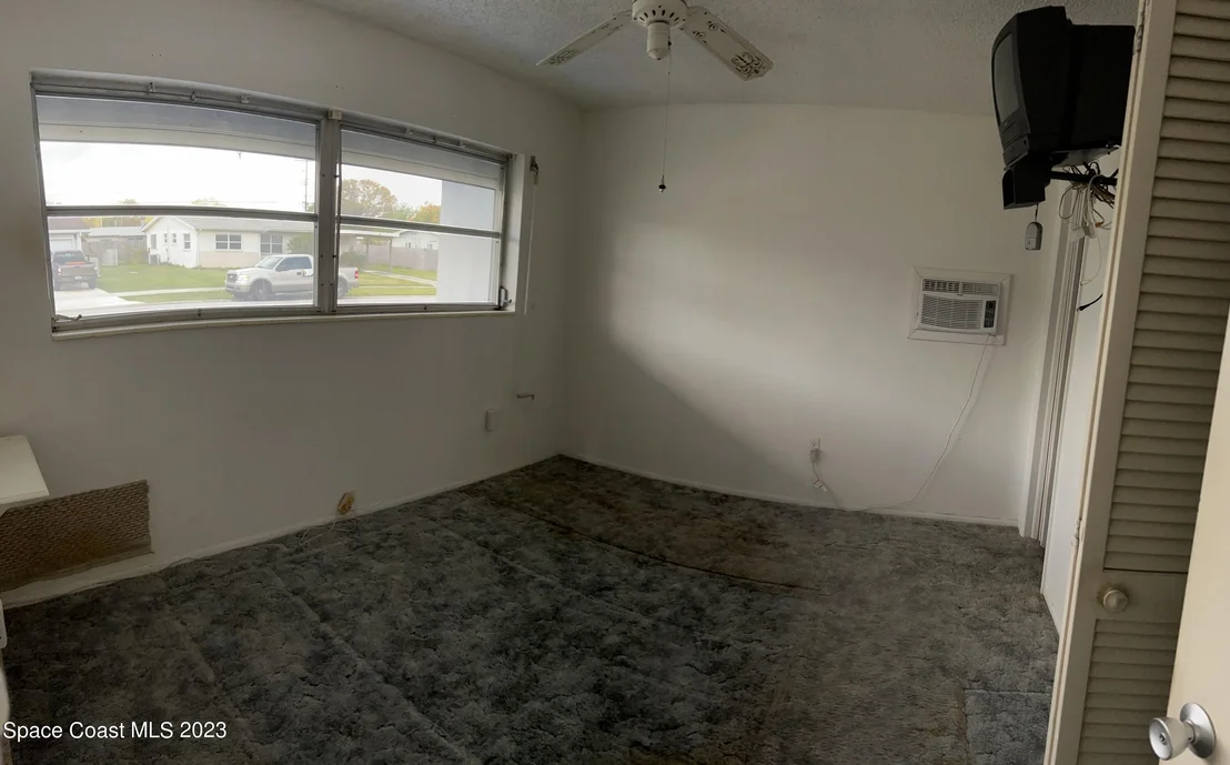 Photo of 605 Buckingham Avenue