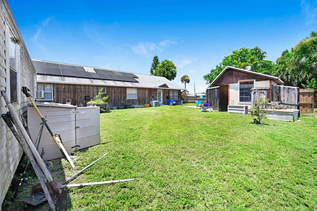 Photo of 113 Hibiscus Street