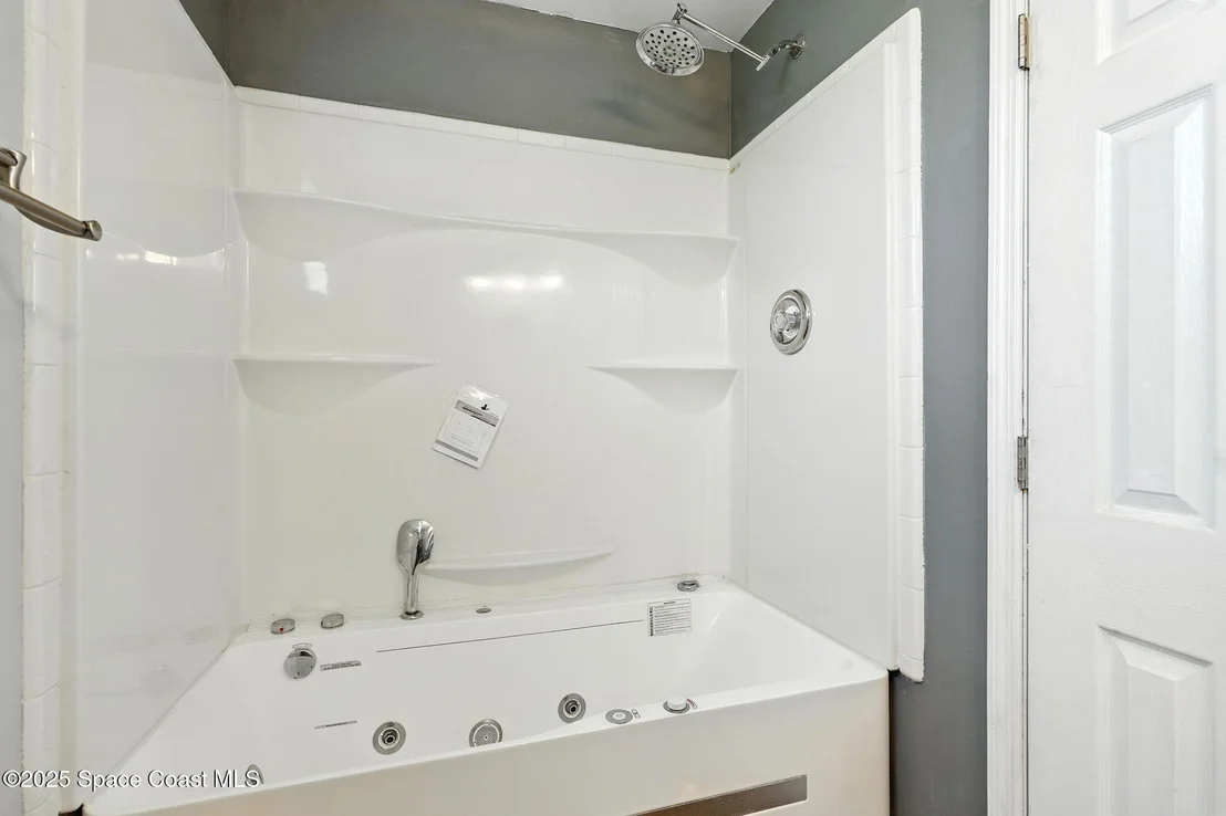 Photo of 4330 Silver Lake Drive