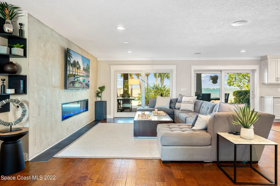 Photo of 437 River View Lane