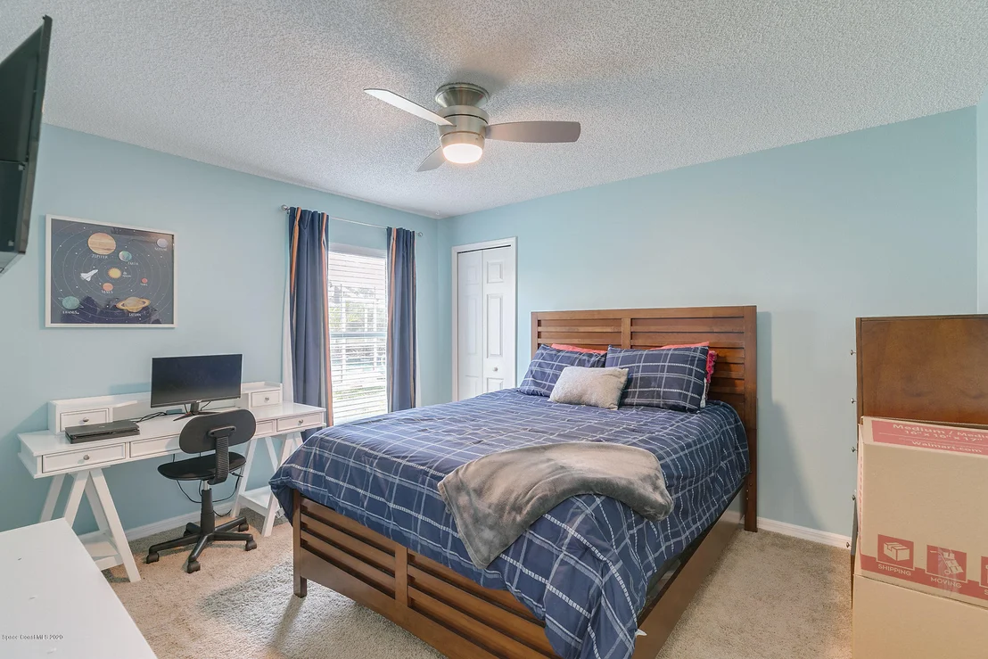 Photo of 877 Villa Drive