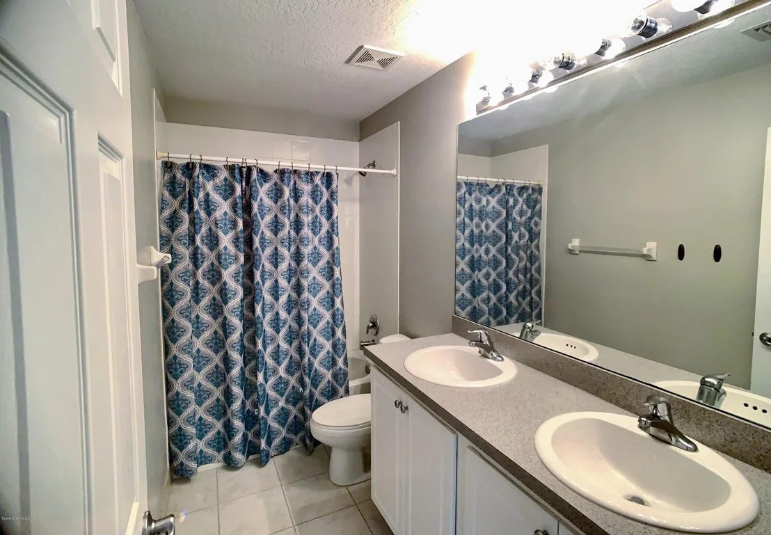 Photo of 4467 56th Lane