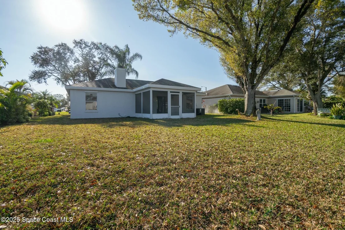 Photo of 6996 Hammock Lakes Drive
