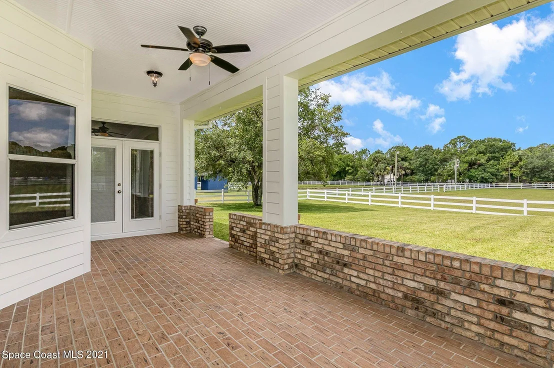 Photo of 2690 Clydesdale Boulevard