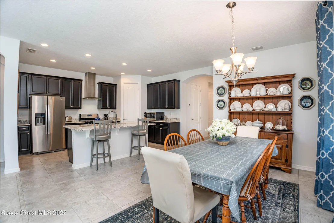 Photo of 2881 Casterton Drive