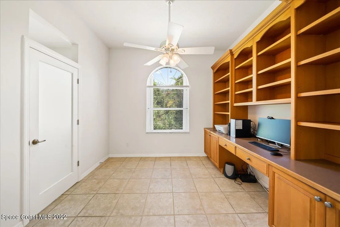 Photo of 4523 Long Lake Road