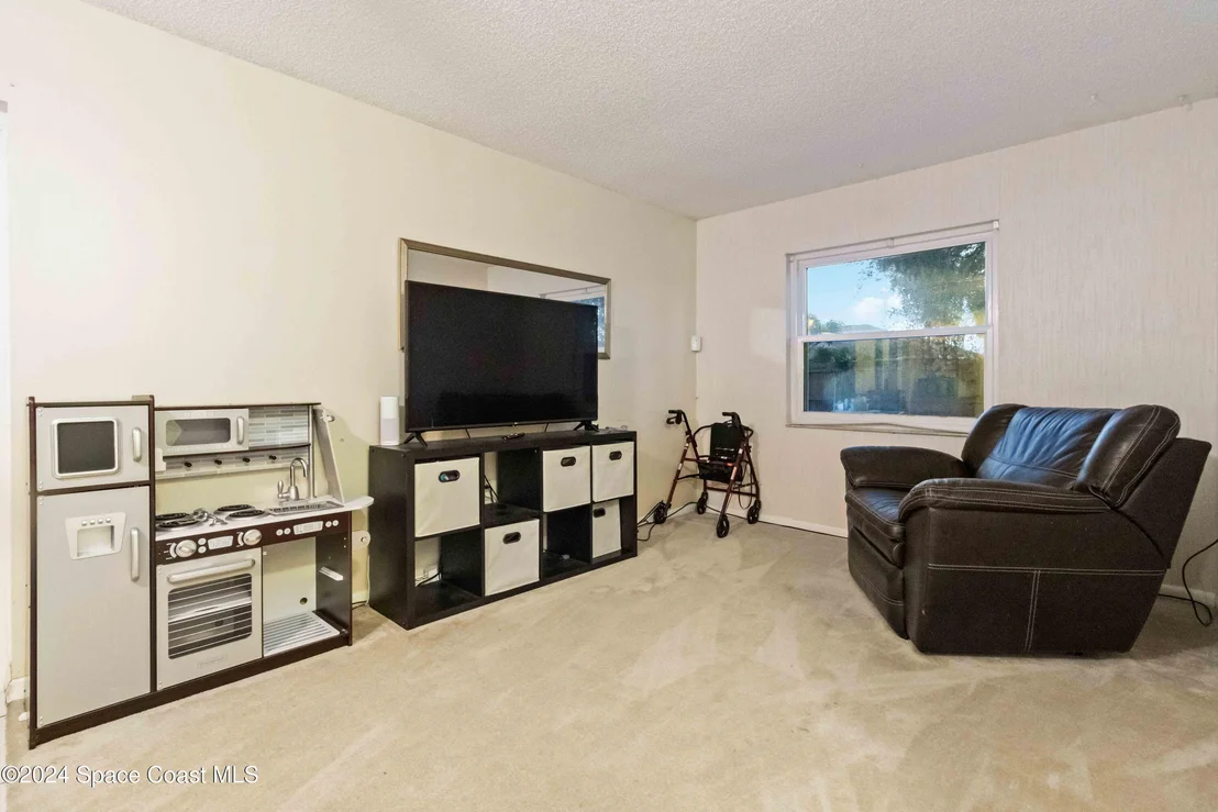 Photo of 1023 Sycamore Drive