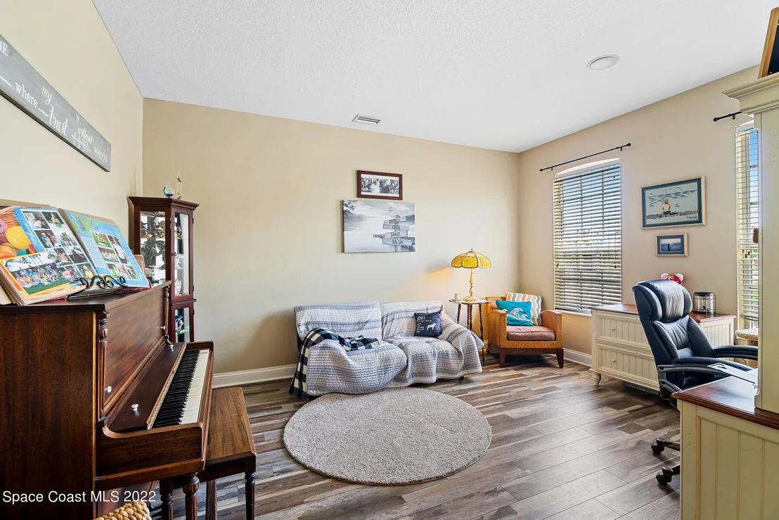 Photo of 1700 Bridgeport Circle