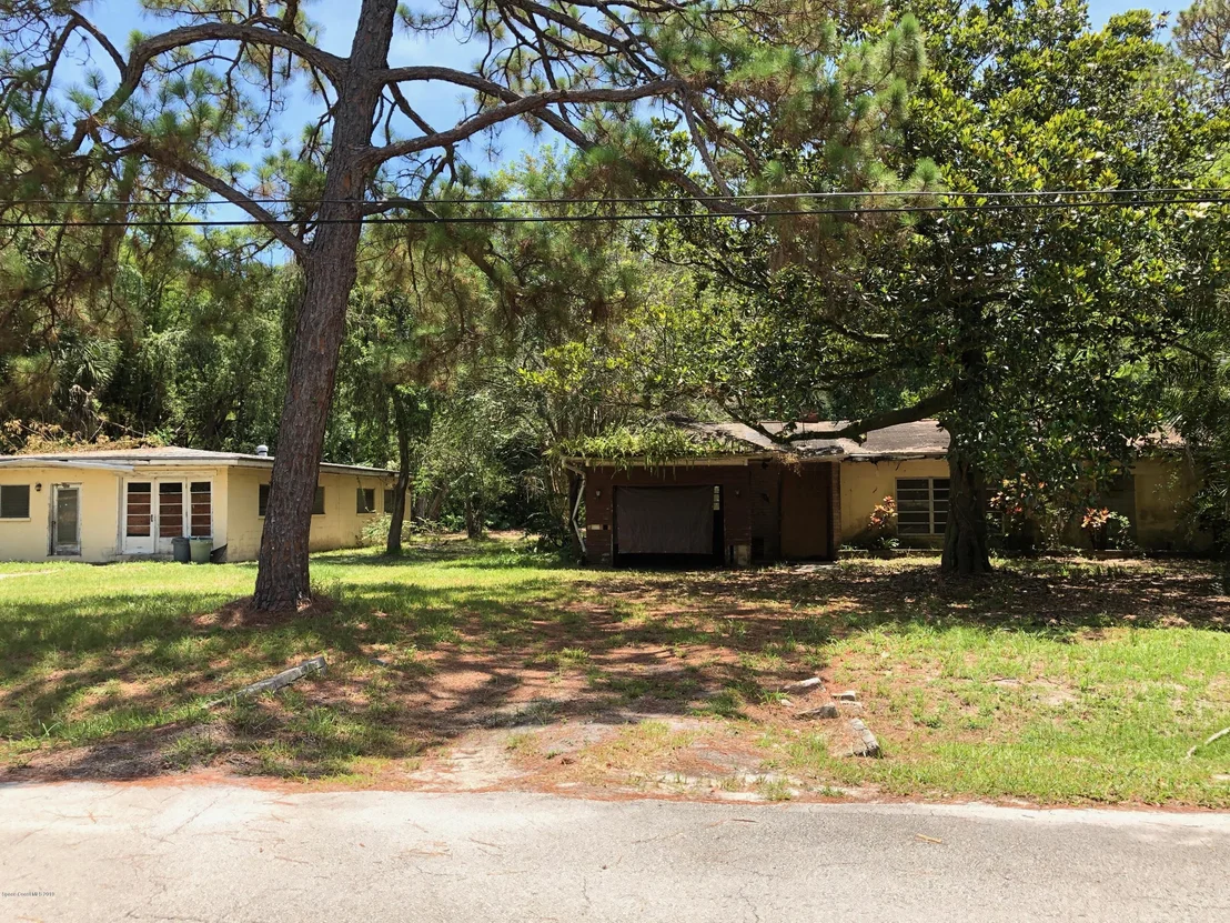 Photo of 654 West Pine Road