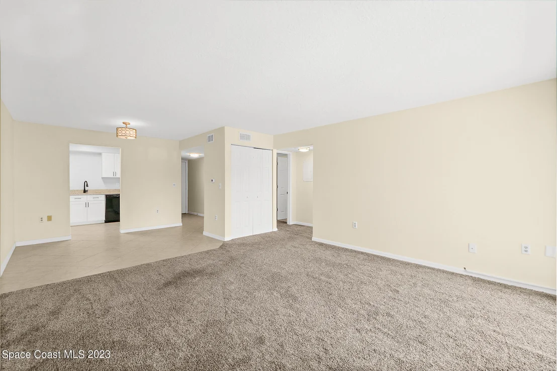 Photo of Unit 5E at 2475 Eagle Drive