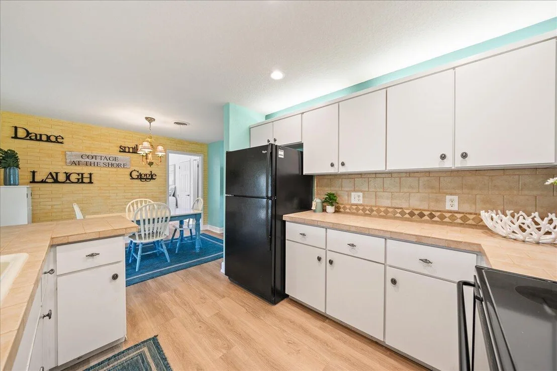 Photo of 2215 Reef Avenue