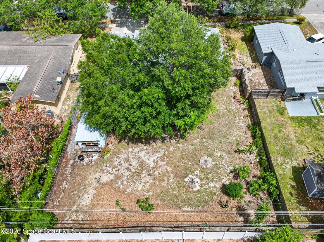 Photo of 2737 Cherbourg Road