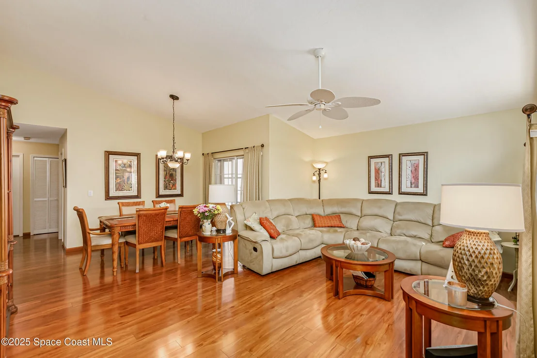 Photo of 912 S South Fork Circle