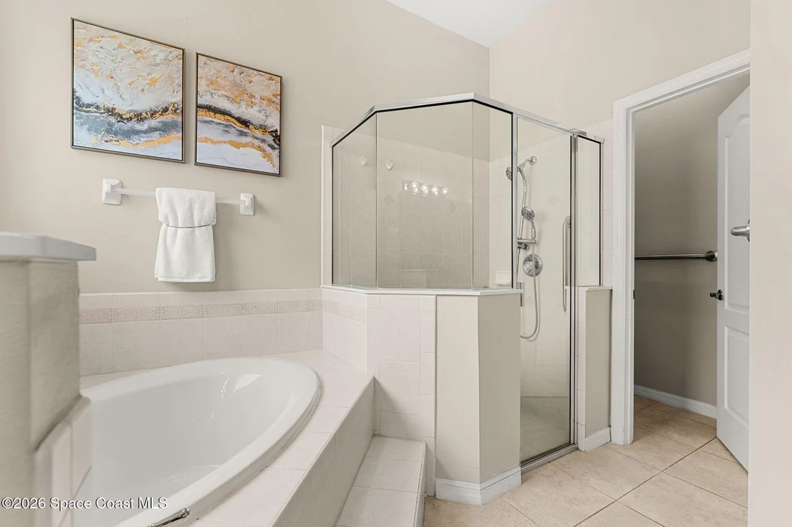 Photo of 1860 Windbrook Drive SE