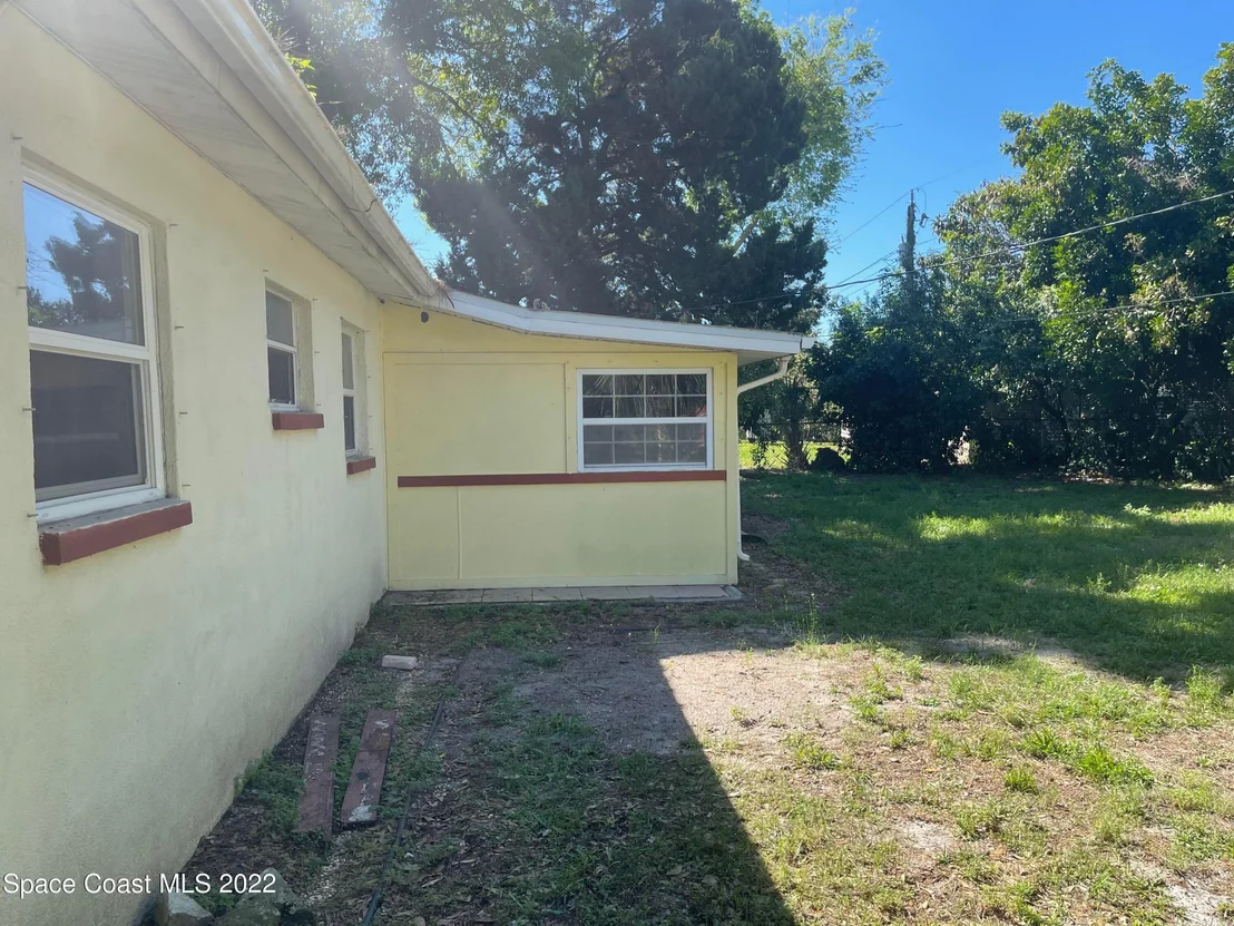 Photo of 1014 Hibiscus Street