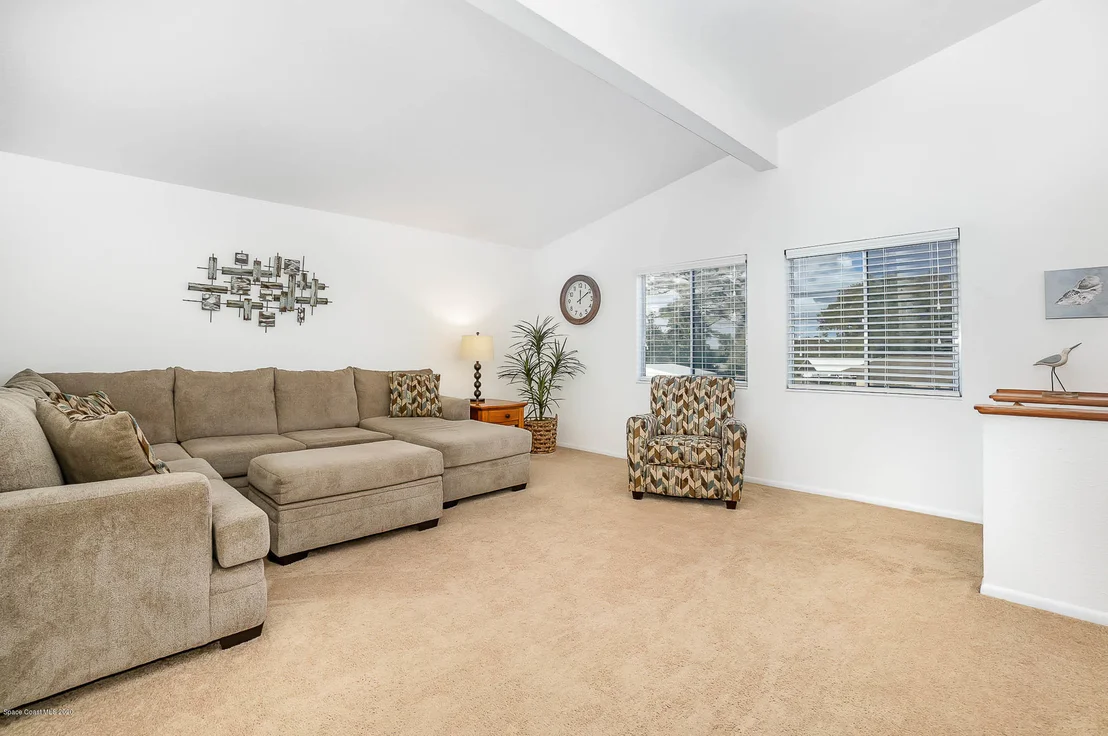 Photo of 960 Forest Road
