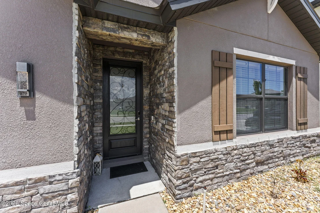 Photo of 618 Coyote Drive