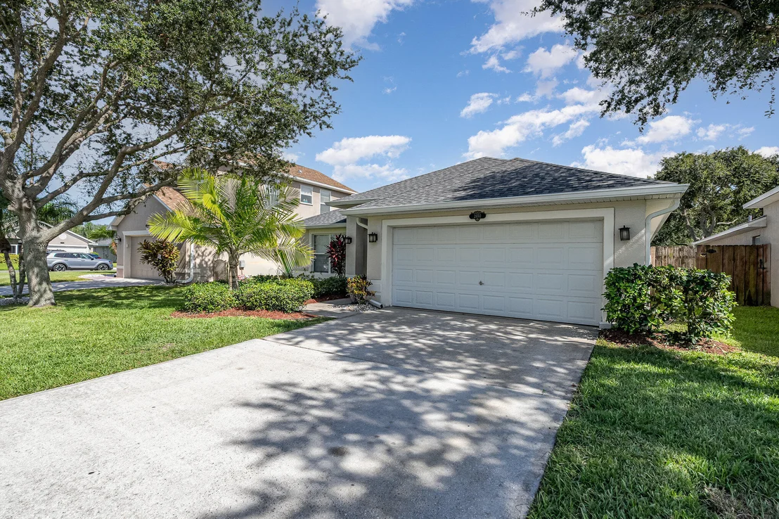 Photo of 2650 Stratford Pointe Drive